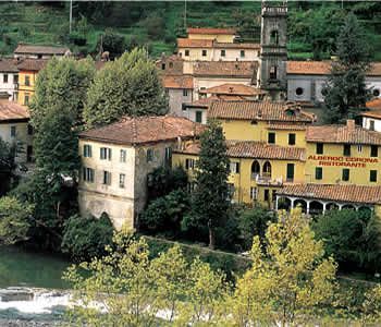 Hotel Ristorante Corona Lucca Exterior photo